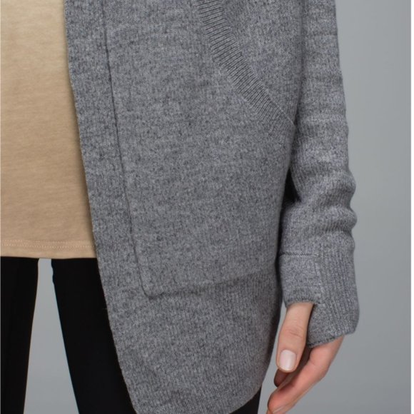 Lululemon Cabin Yogi Wrap - Picture 3 of 5